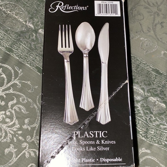 Reflections Plasticware - Picture 2 of 4
